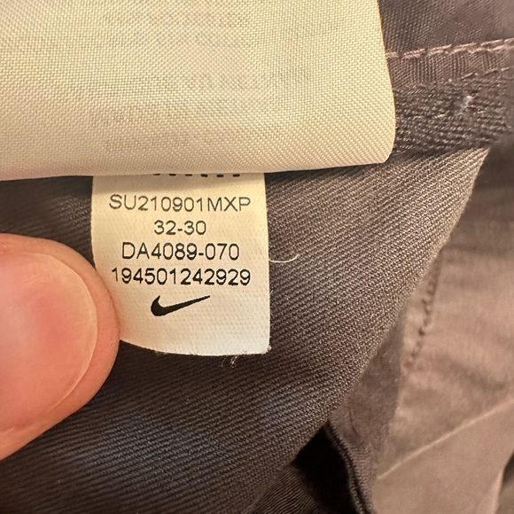 Nike Dri-FIT UV Standard Fit Golf Chino Pants 32x30 Charcoal Gray Red Tab Logo - Picture 6 of 9